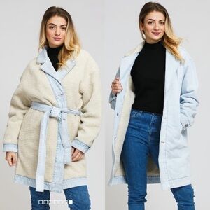 Levi’s Sherpa Coat Long Denim Reversible Jacket Light Wash Belted Women’s XL NEW
